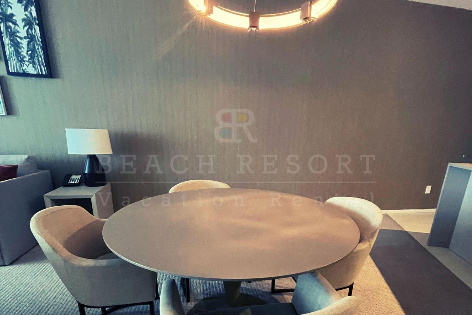 Luxury 4* Beverley Beach