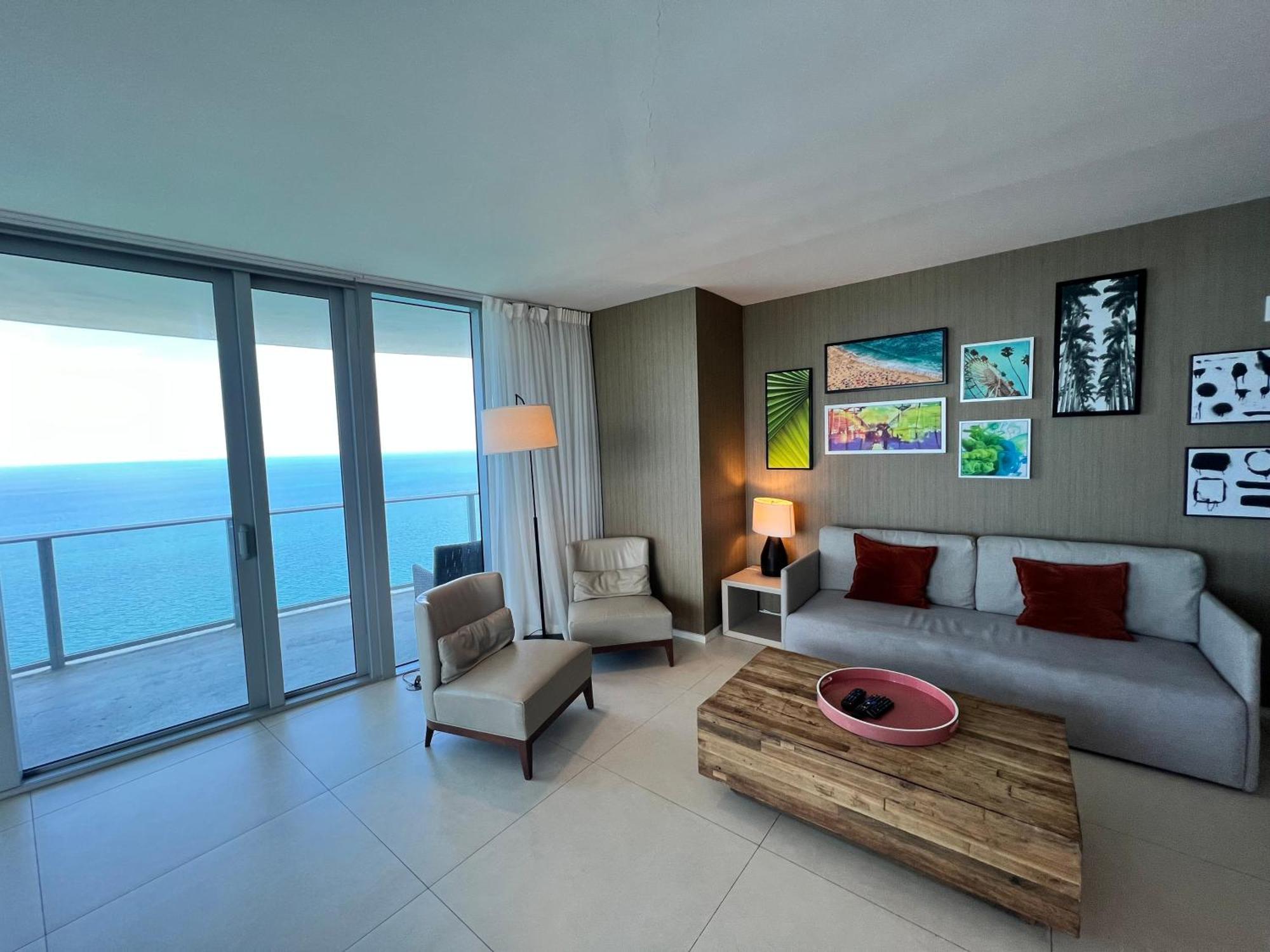 Luxury Apartahotel Beverley Beach